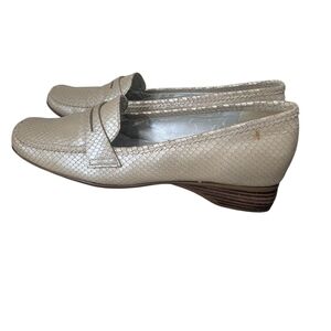 Enzo Angiolini Cream Textured Loafers